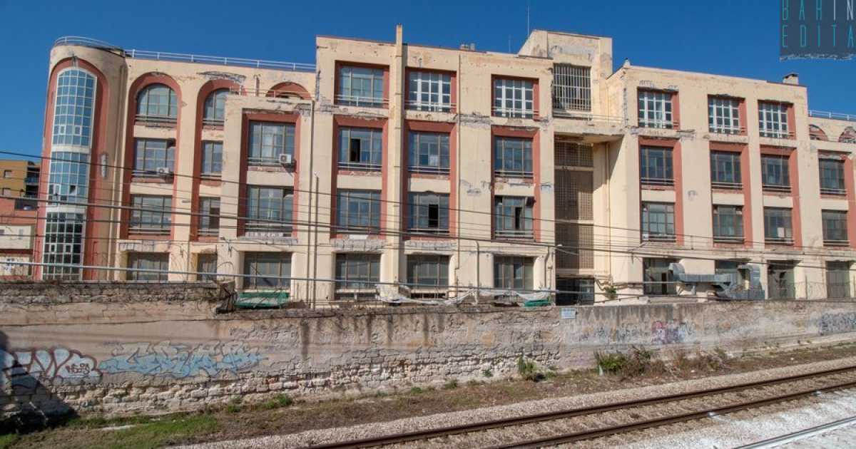 Bari, la caserma Sonnino: spettrale "fortezza militare" abbandonata al suo destino
